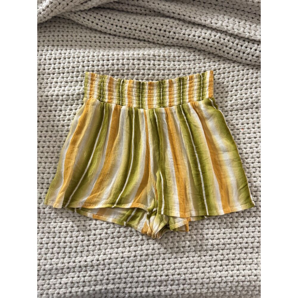 Multi Color Green Yellow Flowy Shorts Size Medium